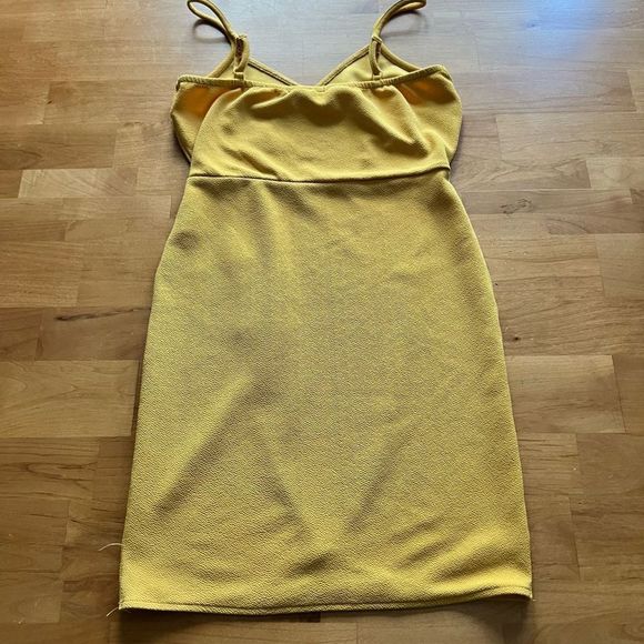 FULL CIRCLE yellow tank dress with buttons EUC medium - Picture 4 of 5